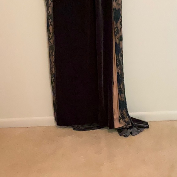 JJs House, NWT, slate blue velvet gown, with long lace sleeves - Picture 3 of 8